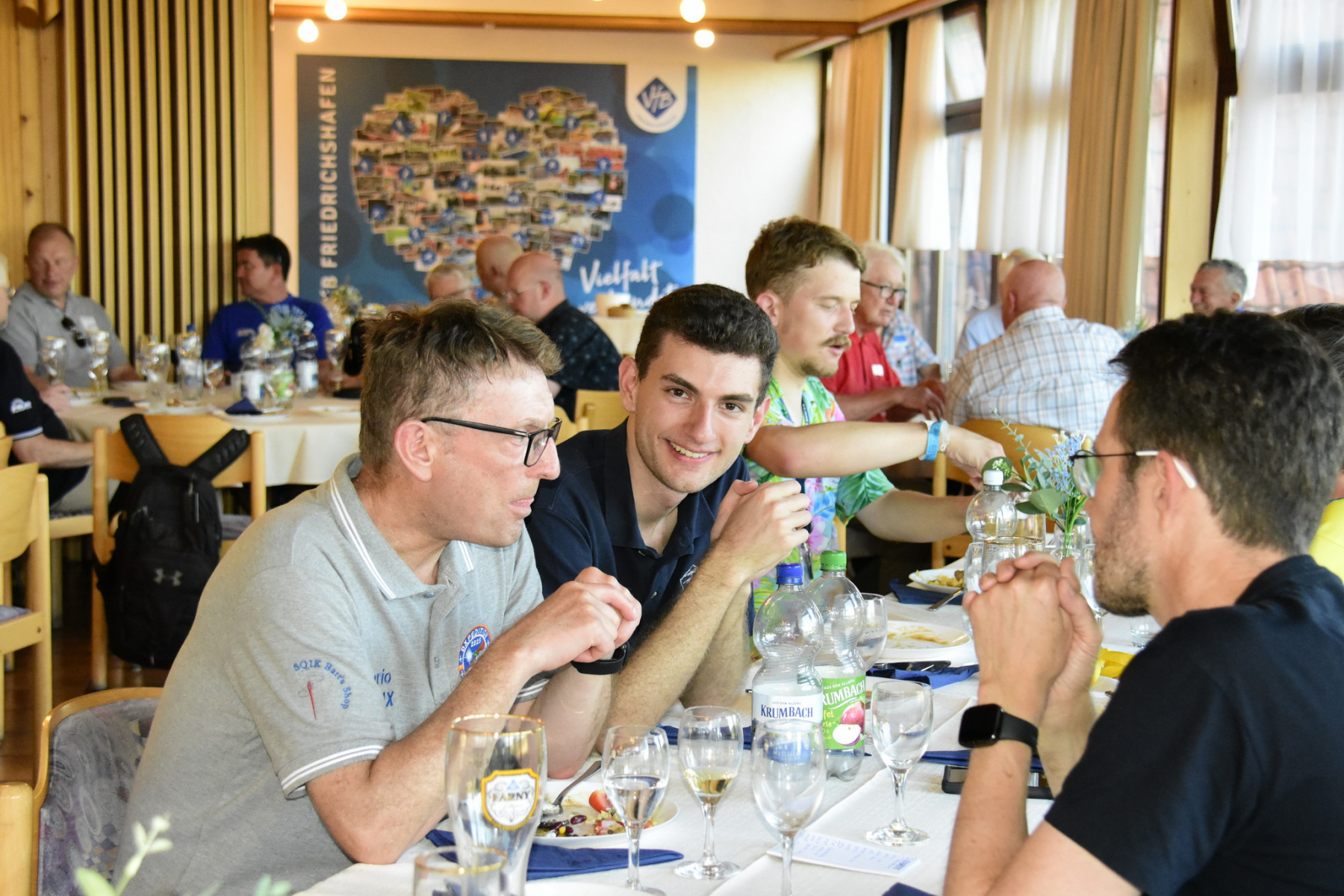 HAM Radio 2025 - Buffet HAM Radio 2025 - Buffet